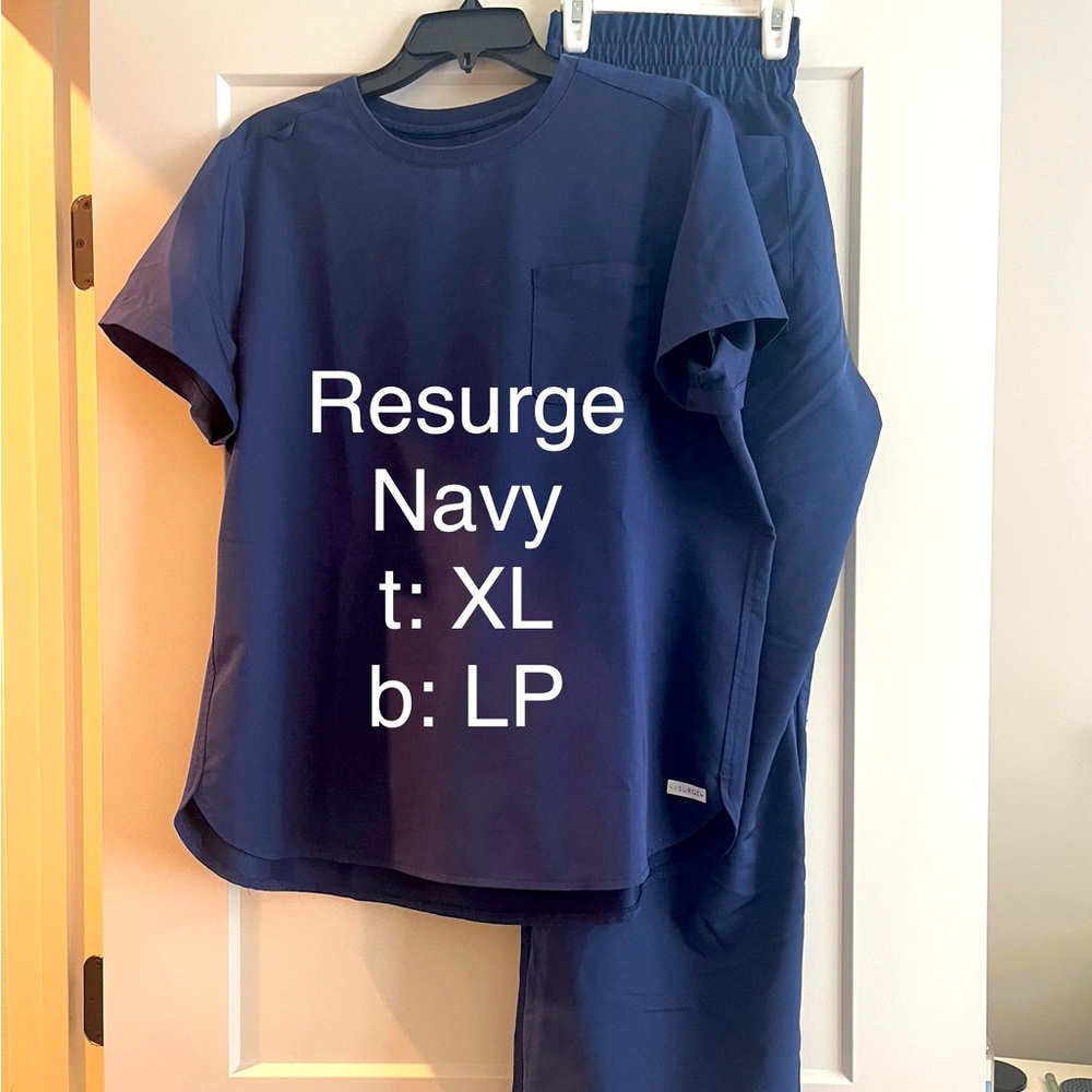 Resurge scrub set